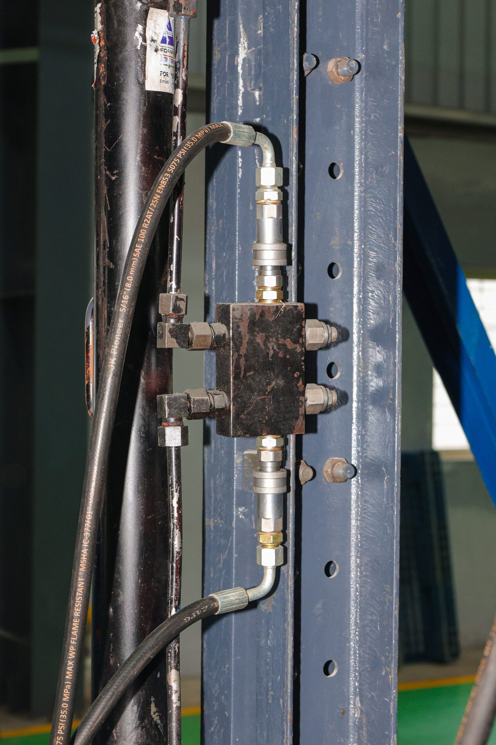 Connection & Locking Accessories