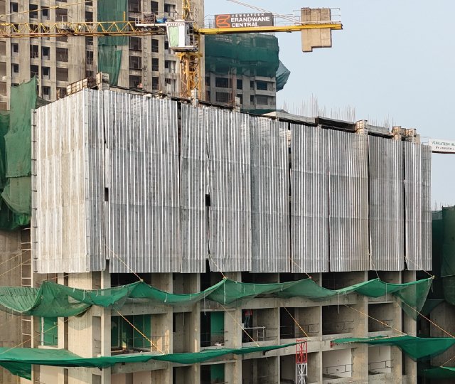 Peripheral Edge Protection Screen
